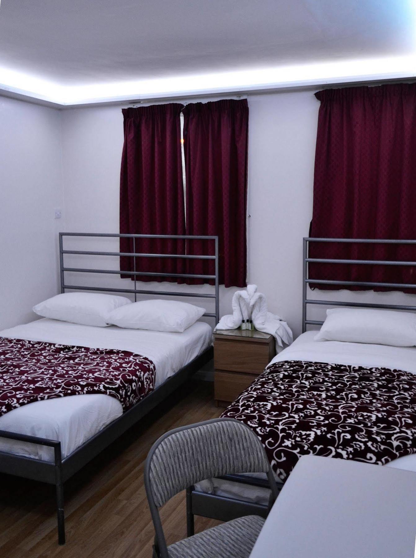 Barking Hotel Luaran gambar