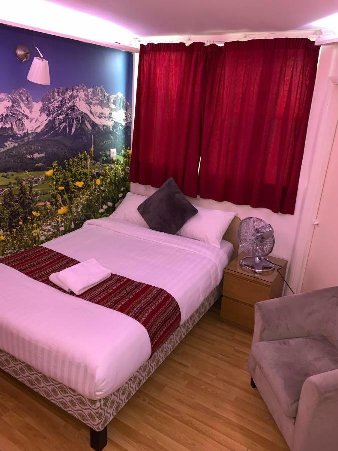 Barking Hotel Luaran gambar
